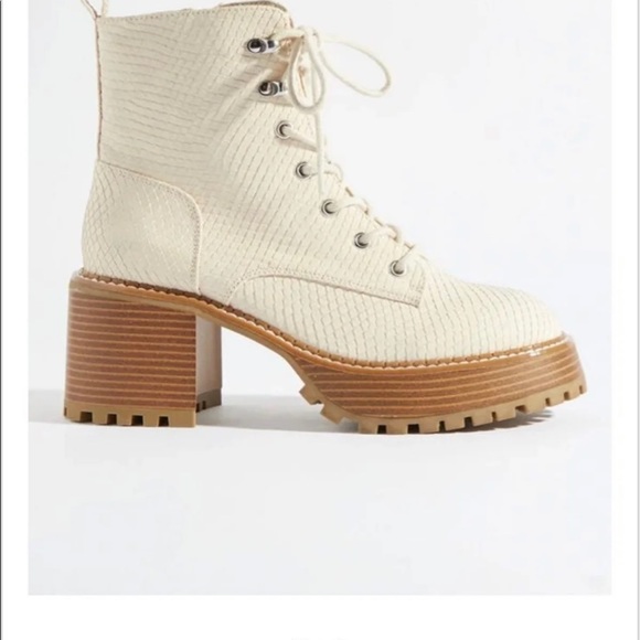 COPY - NWT ALTARD STATE BOOTIES 9 - Picture 4 of 7